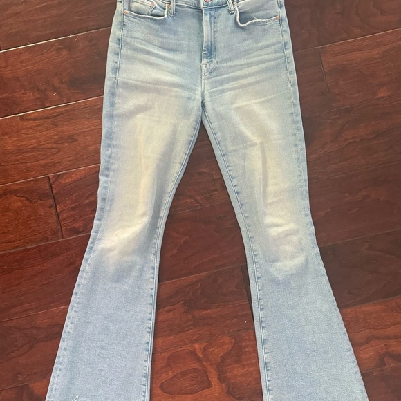 The Weekender Fray Jeans - Picture 6 of 11